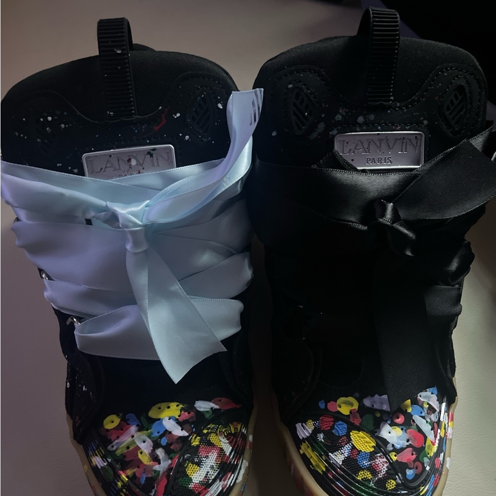 gallery debt lanvin curb